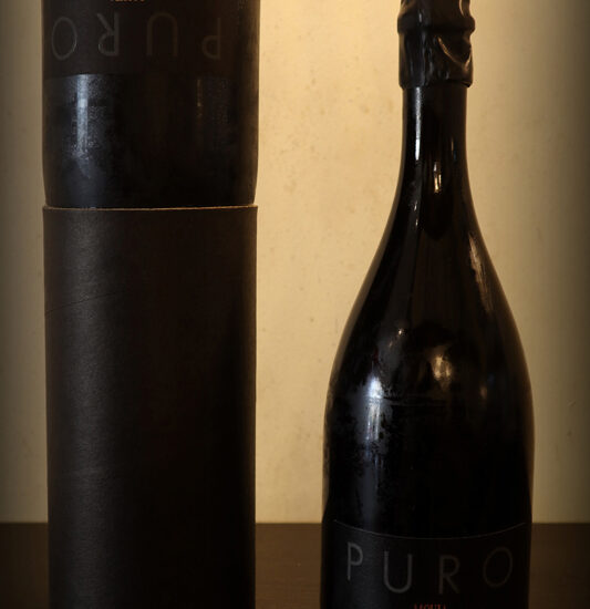 Lo Spumante Puro di Movia è un vino della Slovenia, né sboccato nè dosato.